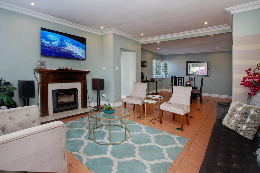 5 Bedroom Property for Sale in Claremont Western Cape